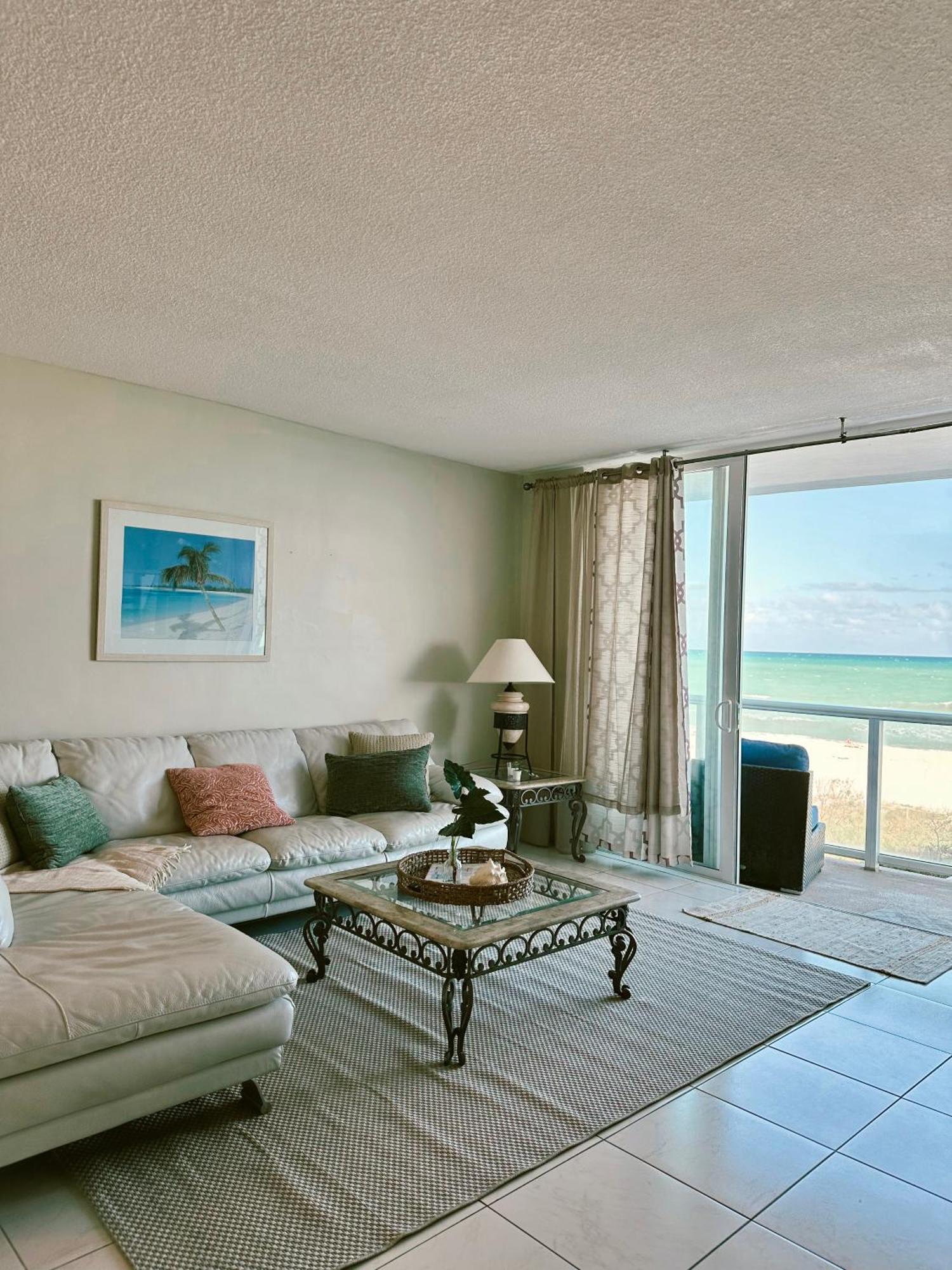 Pavilion Beach Front Apartment With Balcony Miami Beach Exterior foto