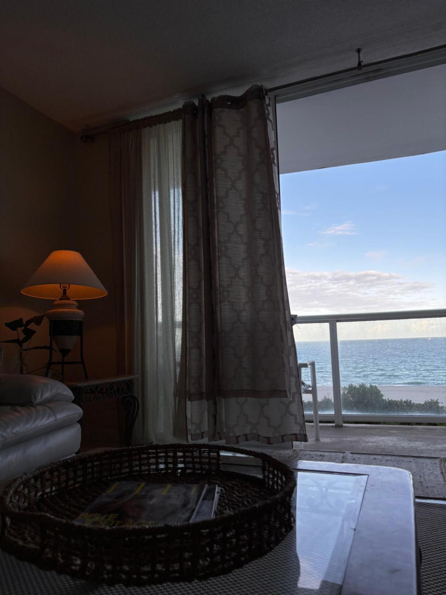 Pavilion Beach Front Apartment With Balcony Miami Beach Exterior foto