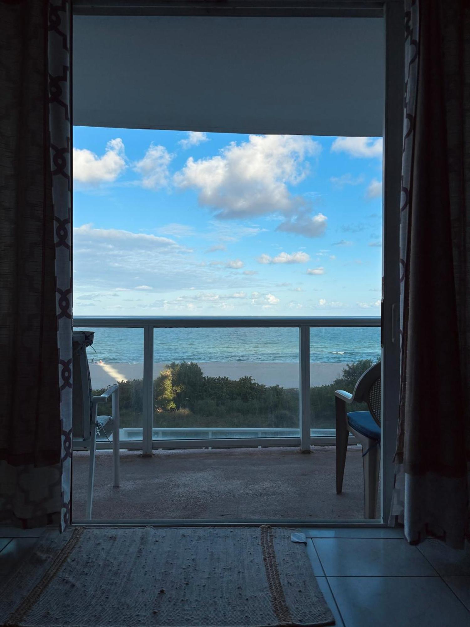 Pavilion Beach Front Apartment With Balcony Miami Beach Exterior foto